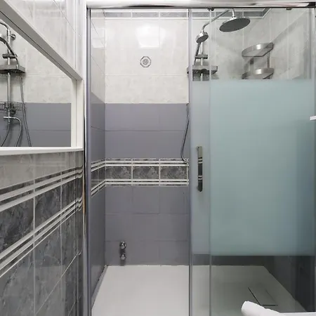 Primopiano - Via Pavia Apartman *